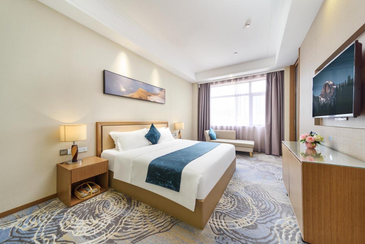 Qianhai Holiday Hotel Шэньчжэнь Экстерьер фото